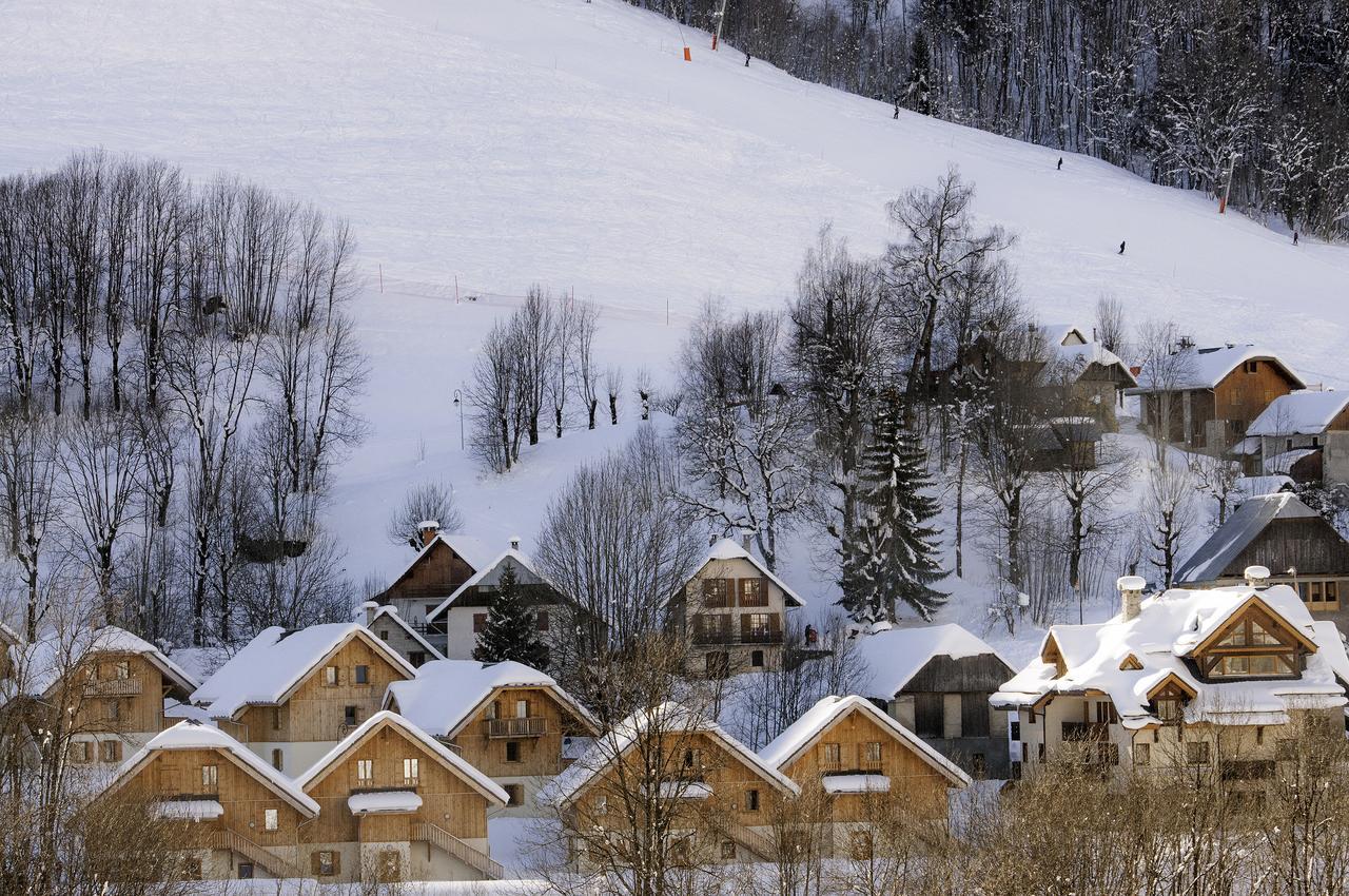 Goelia Les Chalets De Belledonne Saint-Colomban-des-Villards Exterior foto