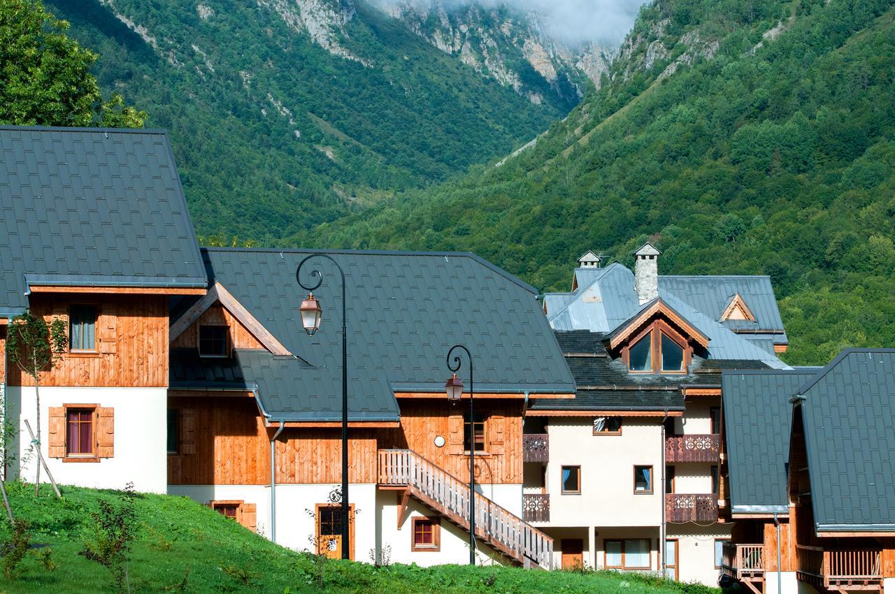 Goelia Les Chalets De Belledonne Saint-Colomban-des-Villards Exterior foto